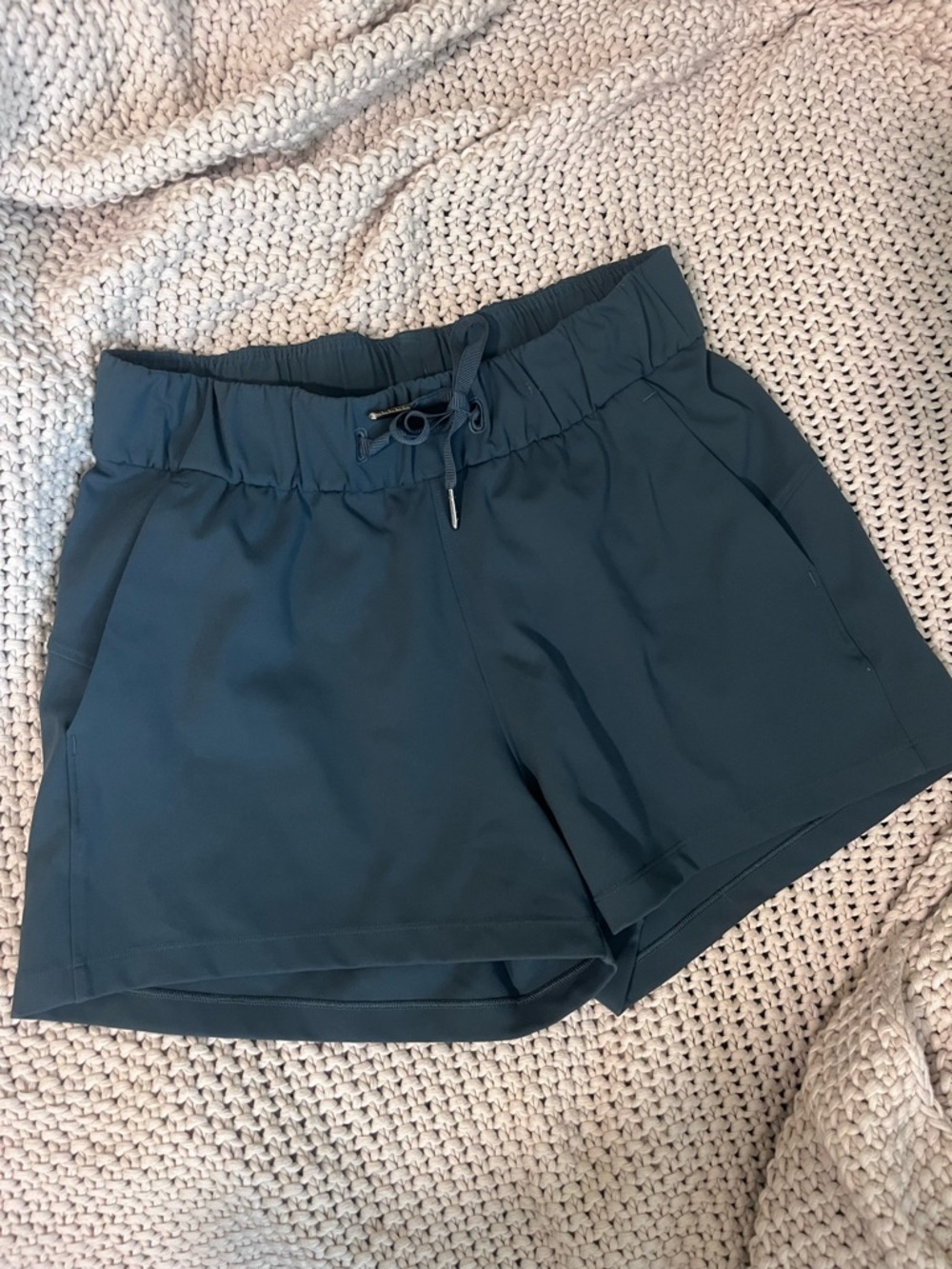 Lululemon Athletica On the Fly Athletic Drawstring Shorts - Teal 4 EUC